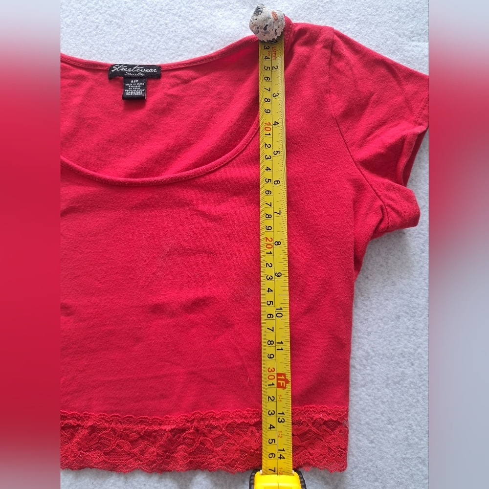 💫🩷3for20 Bundle Sale🩷💫Red Short Sleeve Lace Hem Top - Picture 6 of 7
